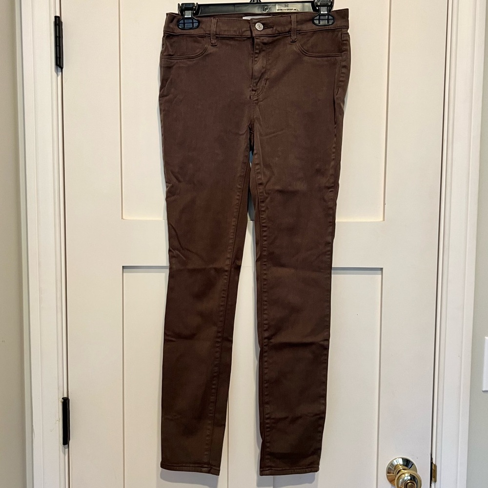 SUPER SOFT AND STRETCHY OLIVE GREEN JEGGINGS